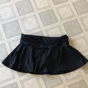 Black Lands’ End swim skirt with attached panty, Sz 8